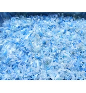 Flocons de PET de qualité industrielle, transparents/bleus/verts mélangés, propres, lavés à chaud, issus de bouteilles, fournisseur en vrac - Product Image 1