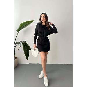 Robe de sport en sweat-shirt noir - Noir - Product Image 1