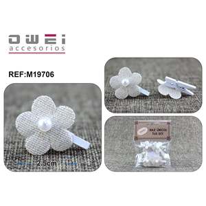 Noël mignon 12 unités/C 5cm pince à cheveux en bois fleurs pour les décorations de cheveux des filles Style européen fait en plastique PC matériel - Product Image 1