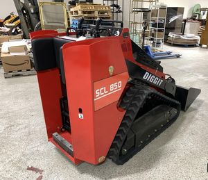 รถตักดินขนาดเล็ก DIGGIT SCL850 ดีเซล พร้อมระบบขับเคลื่อนแบบสกิดสเตียร์  กล่องเกียร์ PLC  มอเตอร์ปั๊ม  ลูกปืน  ประสิทธิภาพสูง  แบบตีนตะขาบ MOOG 5 - Product Image 5