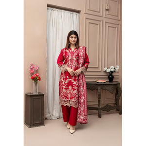 Robe ethnique brodée de style moderne coton de haute qualité tenue de fête d'été décontractée rouge 2025 - Product Image 1