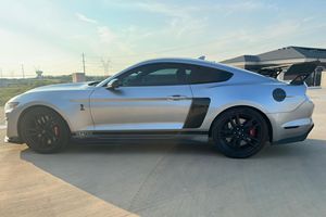 Ford Mustang Shelby GT500 d'occasion de 2020, 9 500 miles, V8 suralimenté, Pack Technologie, G-riptec, Superchargeur supérieur, Pull - Product Image 3