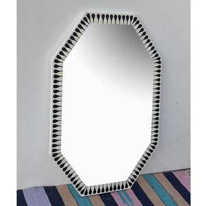 Miroir mural moderne de luxe fait main, écologique, durable, avec incrustations d'os, motif floral géométrique, miroir décoratif haut de gamme pour le salon - Product Image 1