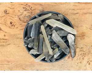 Vente en gros de baguettes sculptées en quartz fumé brut, pierres de guérison en cristal naturel pour le Reiki, le Feng Shui, l'amour et la décoration intérieure - Product Image 5