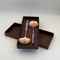 Nouveauté Ensemble de serveurs à salade de haute qualité en acier inoxydable avec des poignées élégantes en résine artisanales