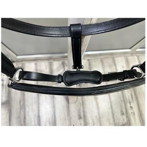 Licol de luxe en cuir importé de haute qualité avec ferrures en laiton pour une conduite confortable, personnalisable, exporté d'Inde - Product Image 3