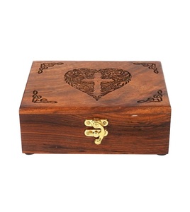 Urne en bois fait à la main en palissandre Floral coeur celtique gravure boîte à bijoux sculptée à la main pour femmes-hommes bijou | Décoration intérieure - Product Image 3