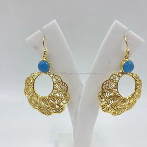Pendientes chapados en oro de lujo con perla Mejor precio Glamorous Sterling Silver Gold para mujeres Estilo atemporal para regalo de fiesta de boda - Product Image 1