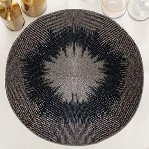 Napperons de broderie perlée pour mariages Table décorative taille personnalisée napperons de table en perles de rocaille ensemble de napperons brodés perlés - Product Image 3