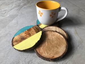 Dessous de verre en bois et pierre rustiques faits à la main, art tribal unique ou tampons à boisson imprimés floraux pour la décoration de la maison et du bureau - Product Image 5