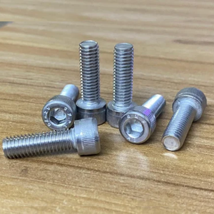 Tornillos hexagonales Urjabox Allen de 10mm Sujetadores de alta resistencia a la tracción para aplicaciones de sistemas de montaje solar - Product Image 1