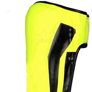 การออกแบบกันลื่นเพื่อความมั่นคงในระหว่างกิจกรรมแผ่นหน้าแข้งสำหรับนักกีฬาที่มีวัสดุระบายอากาศและกระชับพอดี - Product Image 6