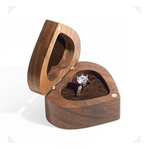 Caja de Joyería de Madera para Bodas con Capacidad Personalizada para Guardar Anillos Grandes y para Viajes - Product Image 1