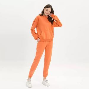 Chándal con capucha y cremallera recortada personalizada para mujer, chándal informal transpirable, conjunto de dos piezas que incluye sudadera, pantalones de chándal - Product Image 2