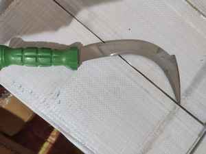 Faucille de jardin en acier à dents de fer avec finition zinguée et oxyde noir, lame de 11 pouces, manche en bois, en promotion - Product Image 2