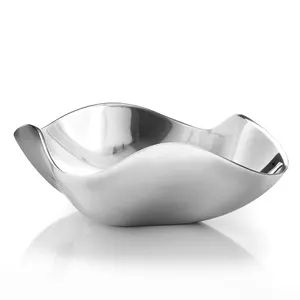 Bol en céramique moderne fait main, centre de table décoratif avec motif végétal pour tables basses de luxe, bordure en pétales, sûr, élégant et plaqué. - Product Image 1