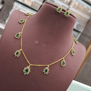 Collier au design unique exclusif de qualité supérieure polonaise de qualité supérieure avec boucles d'oreilles pour femmes pour mariage - Product Image 5