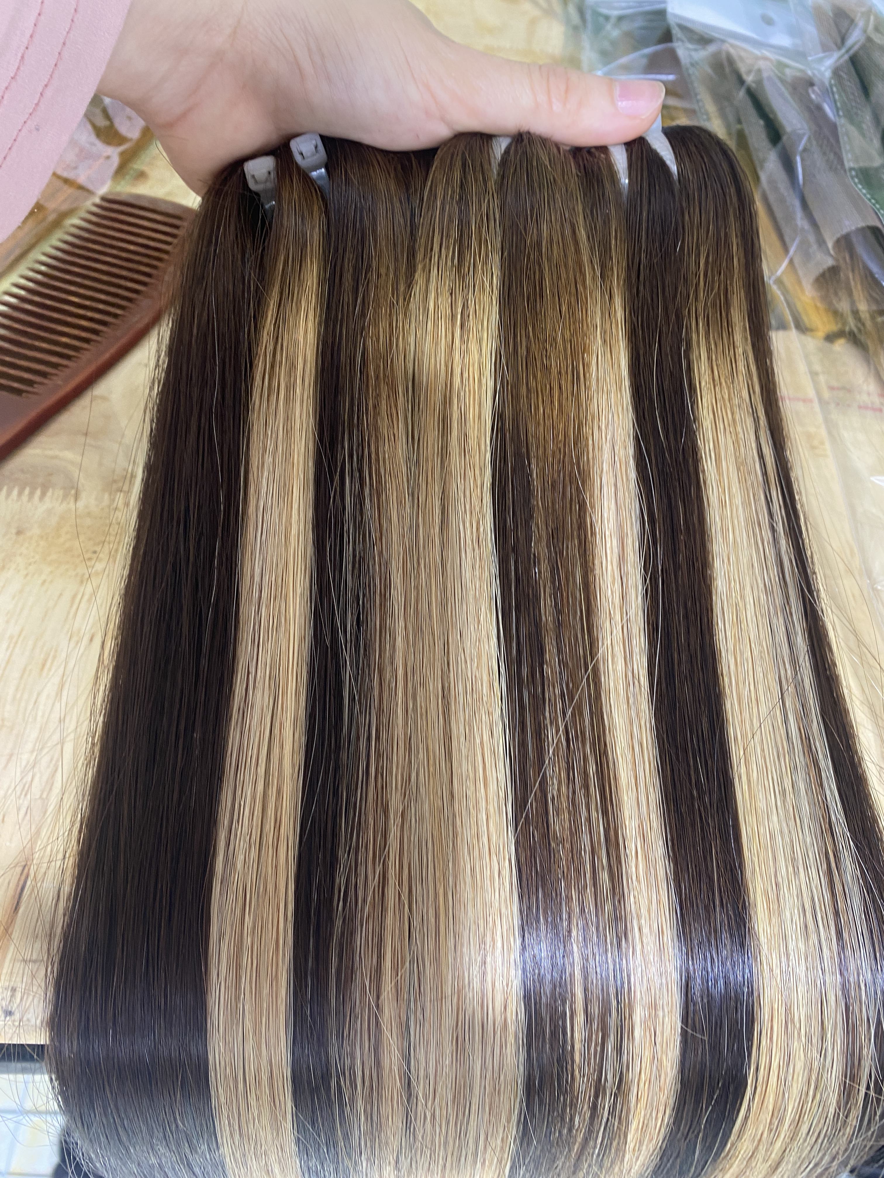 สีน้ำตาล