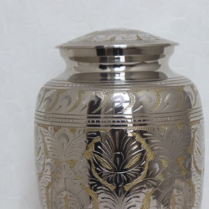 Urne de crémation pour animaux de compagnie personnalisée, style américain classique, impression UV, technique de coulée sûre pour le stockage des cendres - Product Image 2