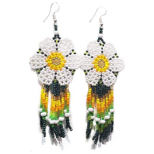 Pendientes bordados con cuentas de semillas al por mayor, pendientes con diseño de flores de La India, pendientes hechos a mano para mujeres y niñas - Product Image 4