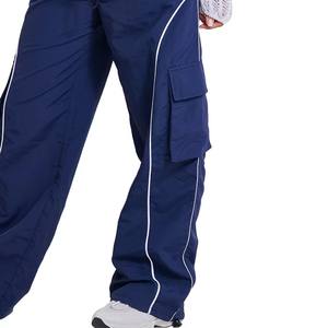 Pantalones Deportivos de Moda Urbana, Venta Caliente, Impresión de Logotipo Personalizado, Corte Holgado, Pantalones Anchos de Nylon para Hombre - Product Image 3