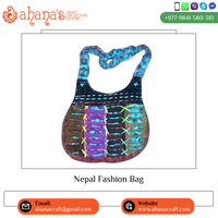 Tas Tote Besar Wanita Buatan Tangan Nepal Berkualitas Tinggi dari Ahana, Motif Patchwork Boho Bergaris, Resleting, Tali Tunggal, Logo Unik untuk Belanja