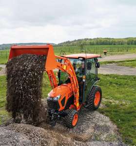 Nuevos tractores Kubota 4x4, máquina agrícola, tractor agrícola. - Product Image 1
