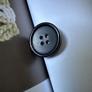 Bouton brut en corne de buffle naturelle de qualité supérieure pour accessoires vestimentaires - Product Image 4