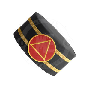 Sombreros Fez Rojos Elegantes y Decorativos, Cómodos, Ligeros, Ajustables y Personalizados con Bordado Dorado para Fiestas - Product Image 2
