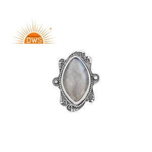 Anillo apilable de plata de ley con Luna de arcoíris natural, joyería personalizada - Product Image 1
