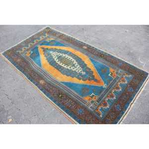 Alfombra Turca Vintage de 3.9x7.4 pies, Alfombra de Área, Alfombra Azul con Diseño de Patchwork - Product Image 2