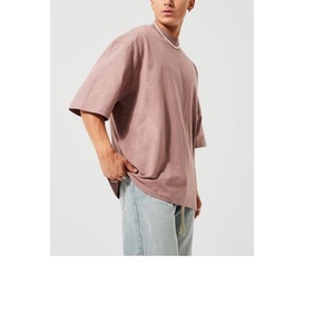 Prix de gros T-shirt gris noir imprimé graphique pour homme de grande taille Fabrication directe en usine Exportation par le fournisseur BD - Product Image 2