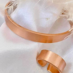 Traditional <b>copper</b> <b>bracelet</b> made from pure metal ideal for wellness inspired jewelry collections and worldwide distribution - Product Image 1
