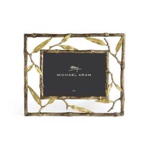 Chic Home Decor and <b>Gifting</b> Elegance Stylish Square Metal <b>Photo</b> <b>Frame</b> with Contemporary Flair - Product Image 6