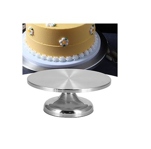 Présentoir à gâteau en métal au design moderne Décorations gravées à la main Support à gâteau rond durable Célébrations de fête d'anniversaire - Product Image 2