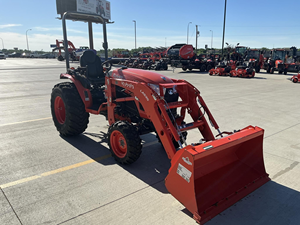 Tractor Kubota LX2620 2025 - Potencia Compacta Versatilidad Inigualable - Product Image 4