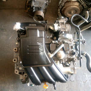 Motor de Gasolina Nissan Micra 1.2L 12V HR12 - Product Image 1