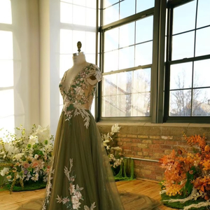 Maxi vestido cintura Natural sólido crepé frente adornado rebordear perlas pera bordado Simple moda una línea silueta graduación - Product Image 1