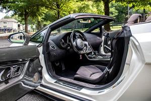 Lamborghini Gallardo LP 570-4 Spyder AWD 2011, supercar de performance, conduite à gauche, état premium - Product Image 2