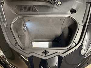 Corvette Stingray Coupé 2024 ~6,100 Millas, Motor V8 de 6.2 Litros, Paquete de Rendimiento Z51 - Product Image 6