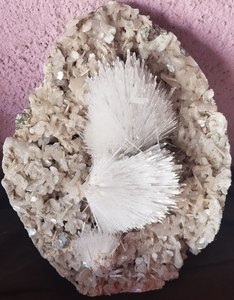 Mesolita con Stilbite en Mordenite, espécimen de piedras preciosas naturales, racimo de geoda para decoración del hogar de la India - Product Image 1