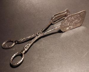 Solid Brass Pastry Tong Deluxe Dessert Handling Tongs For Cake Pastry Cookie And Buffet Presentation - Product Image 2