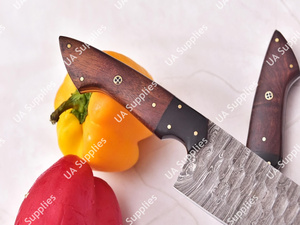 Juego de Cuchillos de Cocina Ambidiestros de Acero de Damasco Forjado a Mano, 5 Piezas, de Alta Calidad, con Mango Ergonómico de Madera de Palisandro Natural y Bolsa de Cuero - Product Image 6