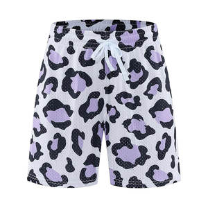 Short de sport en polyester de haute qualité pour hommes, braguette à glissière, logo personnalisé, poche de sublimation, nouveauté, vente en gros de short en maille solide OEM - Product Image 3