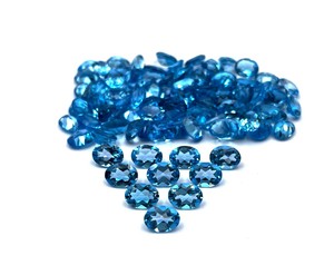 Piedras preciosas sueltas de corte ovalado de Topacio Azul suizo de 8x10mm para la fabricación de joyas Piedra calibrada facetada de topacio natural a precio de fabricante - Product Image 4
