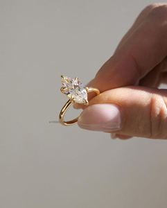 แหวนเพชรโมอิสอัญมณีสำหรับผู้หญิง2.50คลาสสิกแหวนหมั้นแบบยาว - Product Image 4