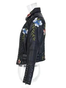Otoño Invierno estampado Floral bordado Faux cuero chaquetas mujeres High Street Moto remache negro Punk prendas de vestir exteriores Biker abrigos - Product Image 6