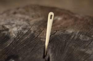 Aiguilles à os fabriquées à partir d'os de buffle naturel pour l'artisanat du tricot par Faizacraft - Product Image 3