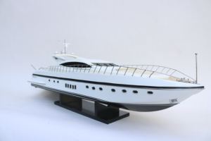 MODÈLE DE BATEAU EN BOIS MANGUSTA 108 COQUE NOIRE-MODÈLE DE BATEAU ARTISANAT POUR LA DÉCORATION-CADEAU DE HAUTE QUALITÉ - Product Image 2
