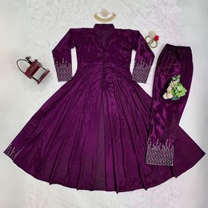 Luxury Chinon Silk Ethnic Ensemble Top with Micro Inner Intricate Thread Sequnce & Potali Button <b>Detailing</b> in wholesale - Product Image 6